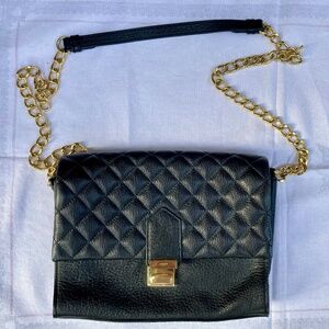 Jaeger Black Quilted Purse with Gold Chain